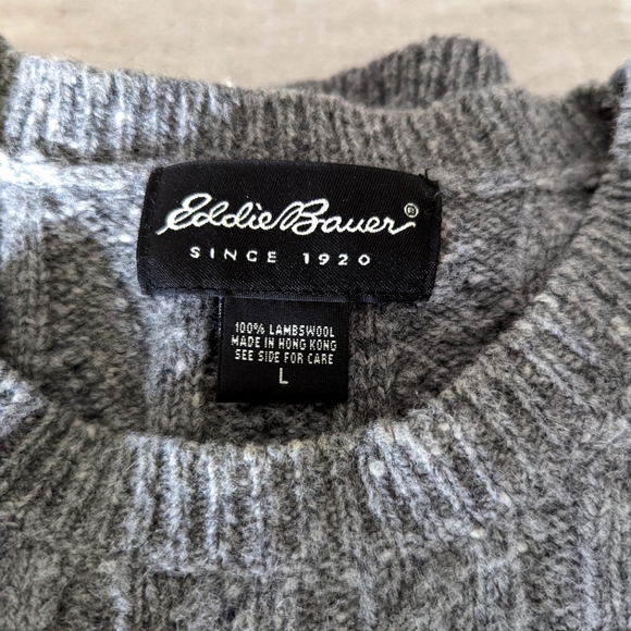 Vintage, Eddie Bauer, classic crew neck cable knit sweater. 100% lambs wool. - Picture 3 of 6